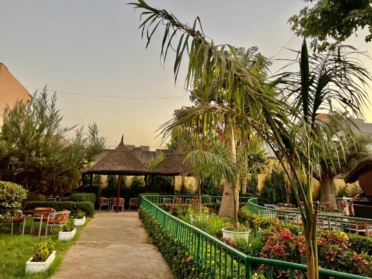 Le Baobab Hotell Bamako Eksteriør bilde